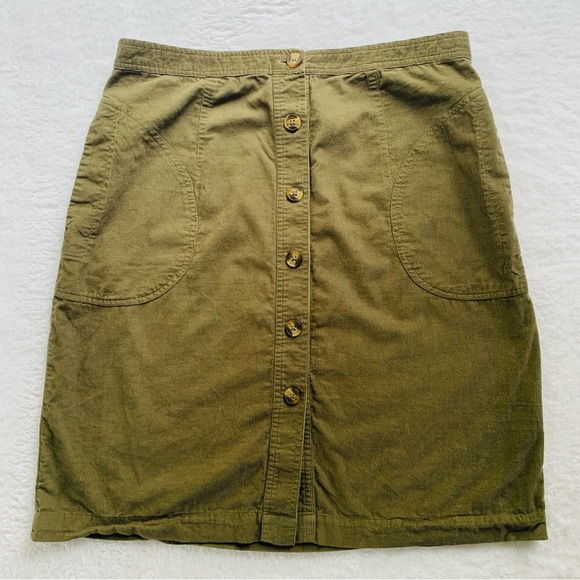 American Eagle Outfitters Dresses & Skirts - American Eagle Green Button Front 100% Cotton Corduroy Skirt | Size 12